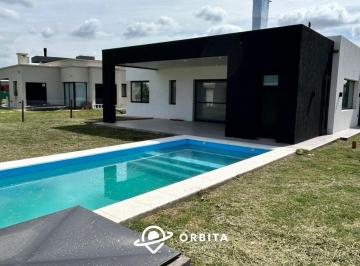 Casa · 148m² · 4 Ambientes · 2 Cocheras · Casa en Venta en Barrio San Felipe, Canning, Ezeiza