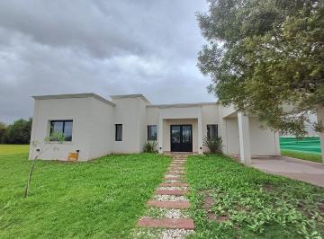 Casa · 145m² · 4 Ambientes · 1 Cochera · Excelente Casa en Horizontes Al Sur