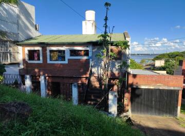Casa de 7 ambientes, Posadas · Casa en Venta – a m de La Costanera (Posadas) Inperdible