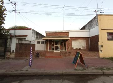 Casa · 200m² · 3 Ambientes · Venta Casa con Local Centro Lujan