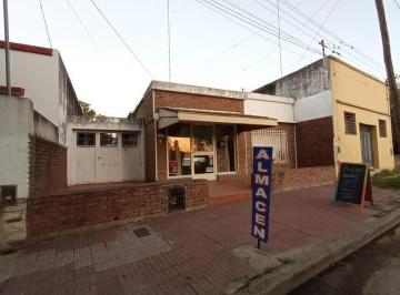 Casa · 200m² · 3 Ambientes · Venta Casa con Local Centro Lujan
