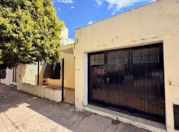 Casa · 150m² · 5 Ambientes · 1 Cochera · Casa 3 Dorm. con Patio y Garage en San Vicente