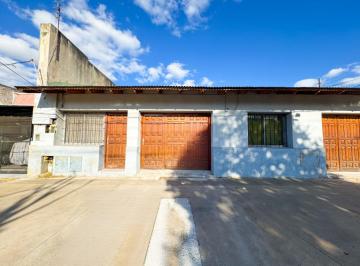 Casa de 3 ambientes, Lanús · Casa 3 Ambientes Amplia con Garage Cubierto y Patio en Planta Baja en Lanús Este