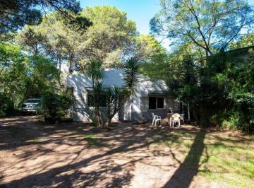 Casa · 73m² · 4 Ambientes · Casa a Reciclar en Valeria del Mar