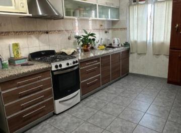 Departamento · 70m² · 3 Ambientes · Venta Departamento 3 Ambientes Amplio Moron
