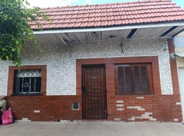 Casa de 6 ambientes, Villa Soldati · Casa con 2 Departamentos Independientes en Venta – Av San Pedrito 3162, Villa Soldati – U$d 120.000