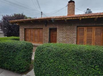 Casa de 5 ambientes, Tunuyán · Casa con 3 Dorm. y 206 m² en Venta en Tunuyán