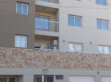 Departamento · 85m² · 3 Ambientes · 1 Cochera · Alquiler Departamento de Tres Ambientes con Una Cochera