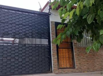 Casa · 70m² · 4 Ambientes · 1 Cochera · Departamento en Venta en Guaymallén