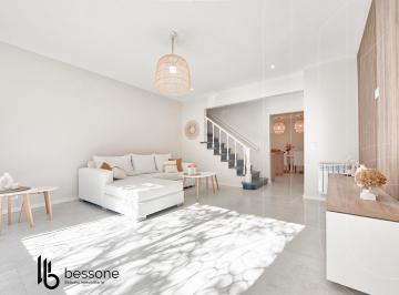 Casa · 150m² · 4 Ambientes · 1 Cochera · Chalet Completamente Reciclado