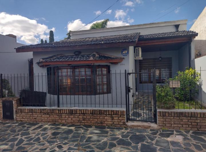 Casa · 123m² · 4 Ambientes · 3 Cocheras