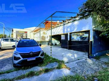 Local comercial · 130m² · 2 Ambientes · 8 Cocheras · Excelente Local con Cocheras en Esquina Estratégica en Merlo Ideal Varios Rubros 232 m²