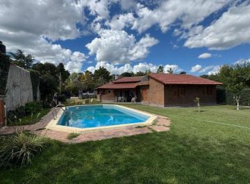 Casa de 7 ambientes, Villa Mercedes · Venta de Hermosa Quinta en Quintas de Betbeder