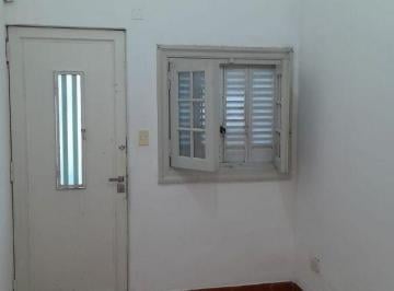 PH de 4 ambientes, La Paternal · PH Tipo Casa con Entrada Independiente!