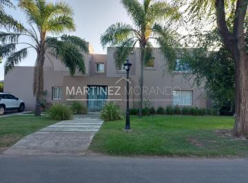 Casa · 260m² · 5 Ambientes · 1 Cochera · Casa en Alquiler en La Lomada, Pilar, G. B. a. Zona Norte