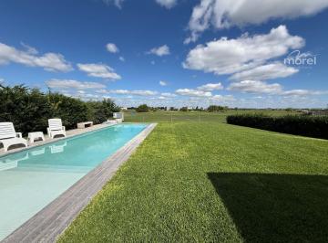 Foto Principal · Casa en Venta con Vista Al Golf en Area 2 Barrio San Sebastián - #id 681