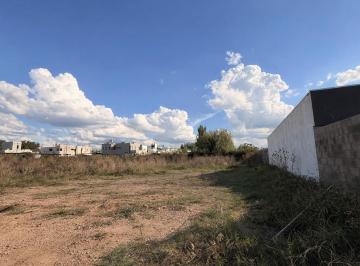 Terreno · 525m² · Terreno en Venta en Gonnet Villa Castells 15 de Frente 35 de Fondo