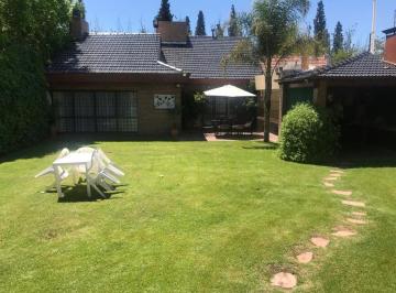 Casa de 11 ambientes, Las Cañas · Casa en Lateral Sur Acceso Este - Guaymallen
