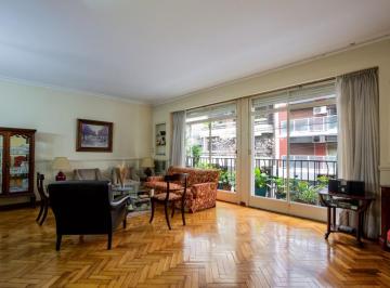 Departamento · 151m² · 5 Ambientes · 1 Cochera · Venta Departamento 5 Ambientes en Recoleta con Cochera