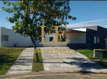 Casa · 200m² · 5 Ambientes · 4 Cocheras · Venta Casa con Pileta
