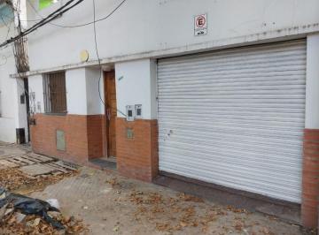 Casa · 85m² · 4 Ambientes · Casa Al Frente en 2 Plantas con Cochera 2 Dorm. Patio y Parrillero Terraza Barrio Tablada