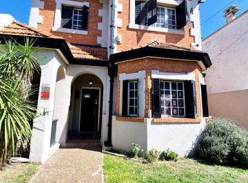 Casa de 5 ambientes, Lanús · Única Casa Estilo Inglés en Venta en Lanús Este