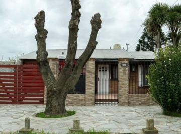 Casa · 80m² · 3 Ambientes · 1 Cochera · Venta Casa 3 Ambientes Mar del Plata con Cochera