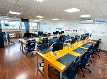 Oficina comercial · 141m² · 6 Ambientes · 3 Cocheras · Oficina en Centro Dorrego 1639 142 m²