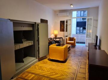 Departamento de 4 ambientes, Monserrat · Alquilo Temporario en Monserrat. Excelente 4 Ambientes, Al Frente, con Balcón Corrido. Hasta 6 Pax