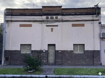 Casa en Venta de 4 ambientes  · Casa, Terreno.