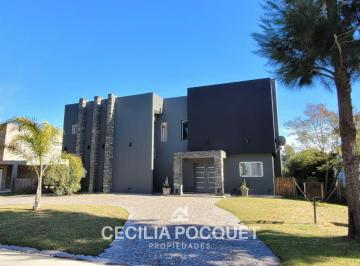 Casa · 200m² · 5 Ambientes · 2 Cocheras · Casa en Venta Barrio Principado Canning