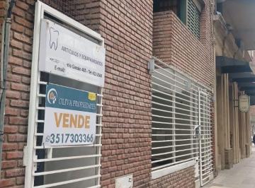 Local comercial de 3 ambientes, Córdoba · Vendo 3 Locales a m de Patio Olmos