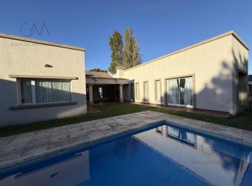 Casa · 171m² · 4 Ambientes · Casa en Venta en Rumenco