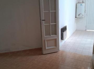 PH · 43m² · 3 Ambientes · Venta de un PH en El Barrio Balvanera a U$d 52.900 Sin Expensas
