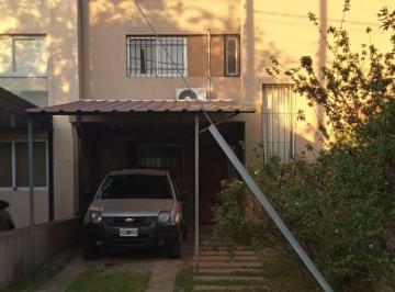 Casa · 130m² · 7 Ambientes · 1 Cochera · Casa en Arguello