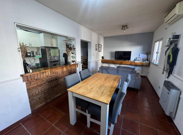 Casa · 88m² · 3 Ambientes · 1 Cochera