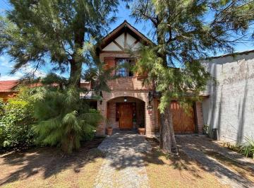 Casa de 5 ambientes, Ituzaingó · Casa con 3 Dorm. en Venta en Ituzaingó Norte con Pileta