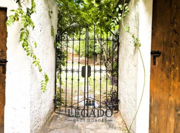 Terreno , Morón · Lote de 17 X 48 - 825 m², con Casa de 2 Ambientes - 60 m² Cub. Aprox en Castelar Norte