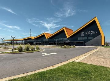 Bodega-Galpón · 3600m² · 1 Ambiente · Nave Industrial en Funes