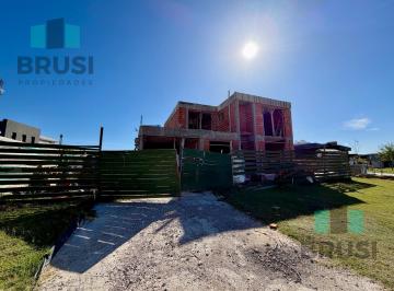 Casa · 258m² · 5 Ambientes · 2 Cocheras · Casa Venta en Terralagos 4 Ambientes, Canning