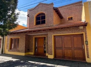 FACHADA · Casa de Alta Gama en El Centro de Saladillo
