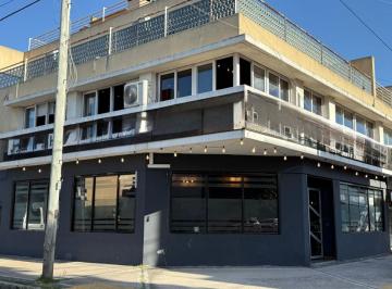 Local comercial de 2 ambientes, La Matanza · Local Comercial de 251 m² en Alquiler en Ramos Mejía. Esquina.