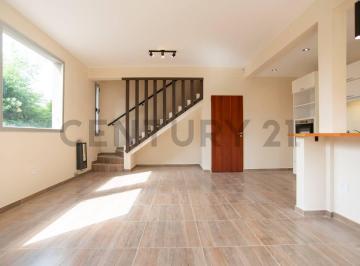 Casa · 83m² · 3 Ambientes · 1 Cochera · Casa en Venta en Gonnet Hernandez Tipo Duplex