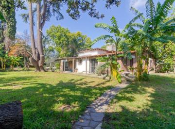Casa · 236m² · 4 Ambientes · 2 Cocheras · Venta Casa Don Torcuato 5 Ambientes con Pileta