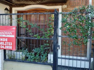 Casa de 4 ambientes, Vicente López · Impecable Chalet de 2 Plantas en El Exclusivo Barrio Platense | Florida