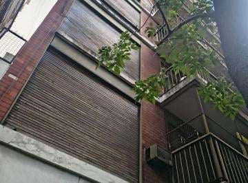 Departamento de 1 ambiente, Belgrano · Dpto 1 Ambiente Planta Baja con Patio Al Frente, Apto Profesional