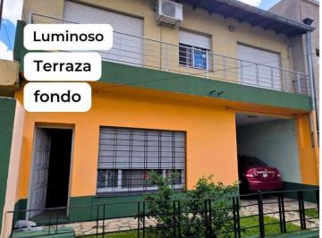 Casa · 152m² · 4 Ambientes · 2 Cocheras · Casa en Venta 3 Dorm., Baño, Toilette, Cochera, Fondo, Terraza