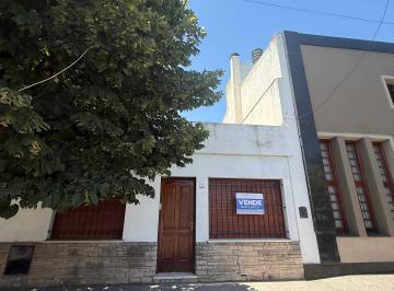Casa de 6 ambientes, Bahía Blanca · Casa en Venta en Importante Terreno