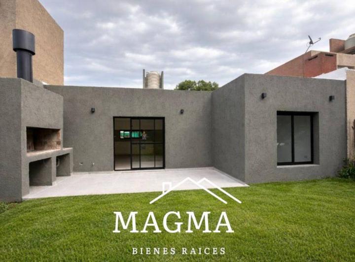 Casa · 90m² · 5 Ambientes