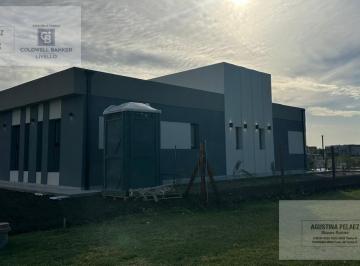 Casa · 180m² · 4 Ambientes · Casa en Countries/b. Cerrado (Berazategui)